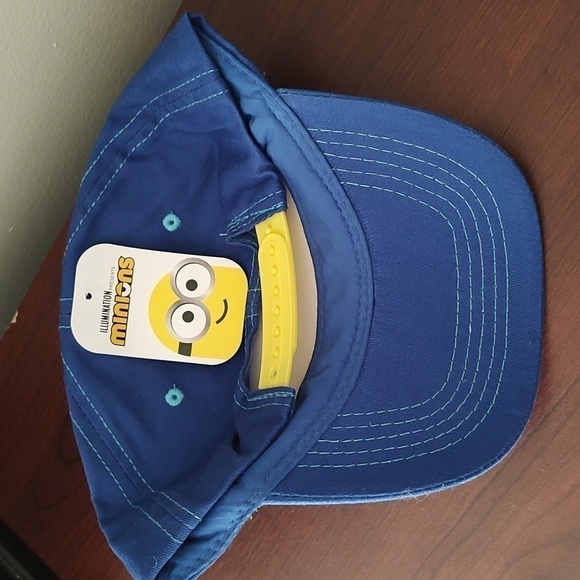 KIDS Minions Adjustable Snapback Ball Cap - Picture 3 of 8